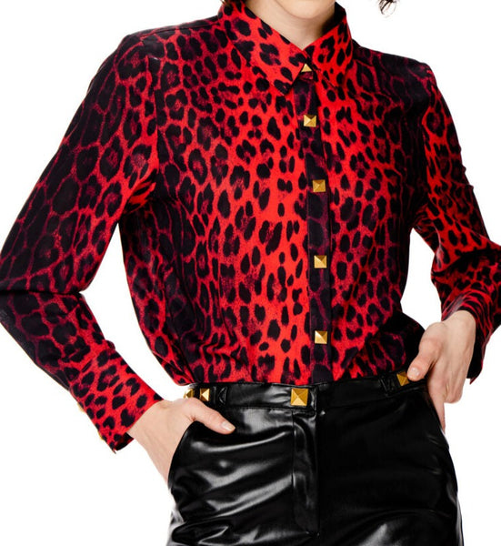 Camicia stampata leopardata rossa con bottoni oro